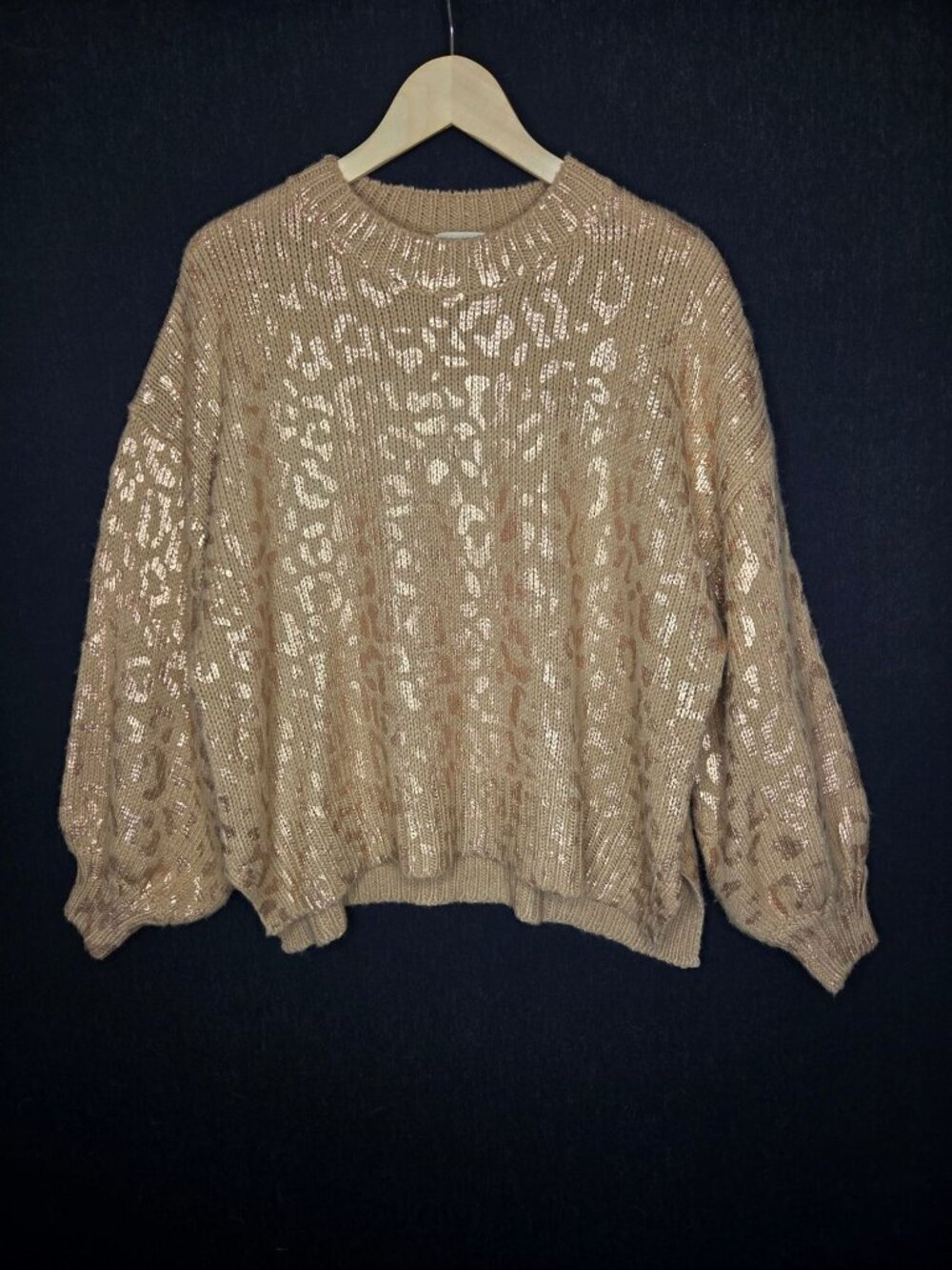 💙 And The Way Rose Gold Metallic Leopard Oversized Size M/L Chunky Knit Sweater
